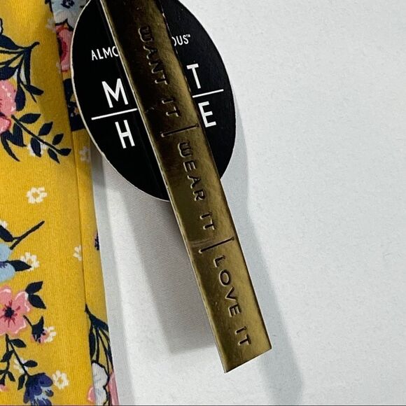 Almost Famous Yellow Floral Top - Picture 8 of 9